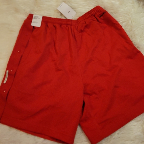 Nike Dri-Fit Standard Issue 8" French Terry Basketball shorts - red - Picture 16 of 16